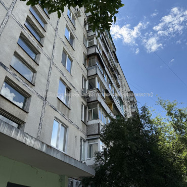 Сдам квартиру, Сергея Тимошенко ул. , 1  ком., 33 м², капитальный ремонт 
