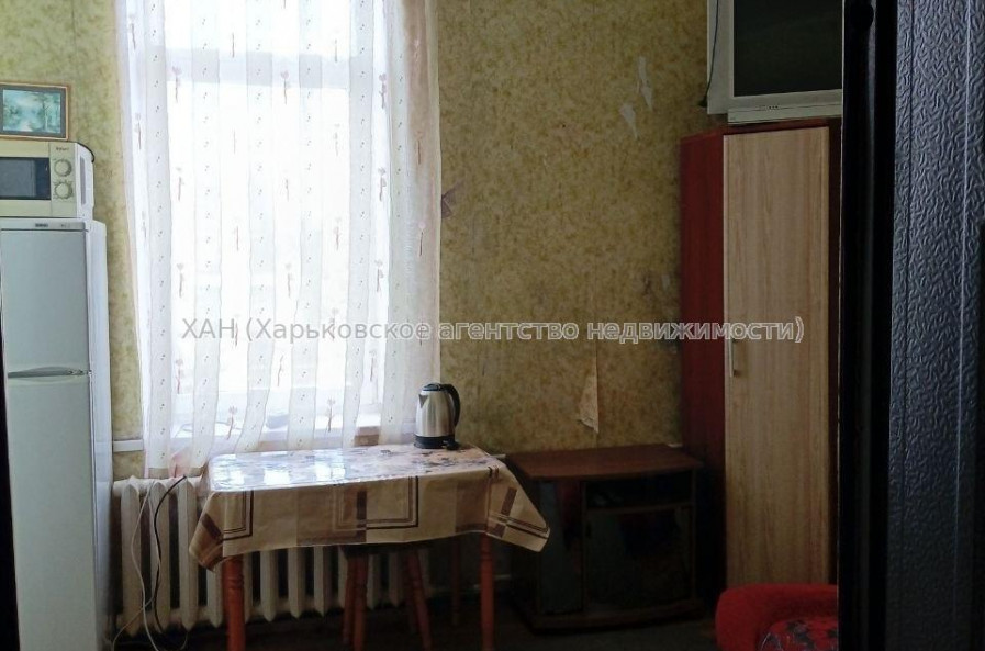 Продам квартиру, Павловская ул. , 1 кім., 16 м², косметический ремонт 
