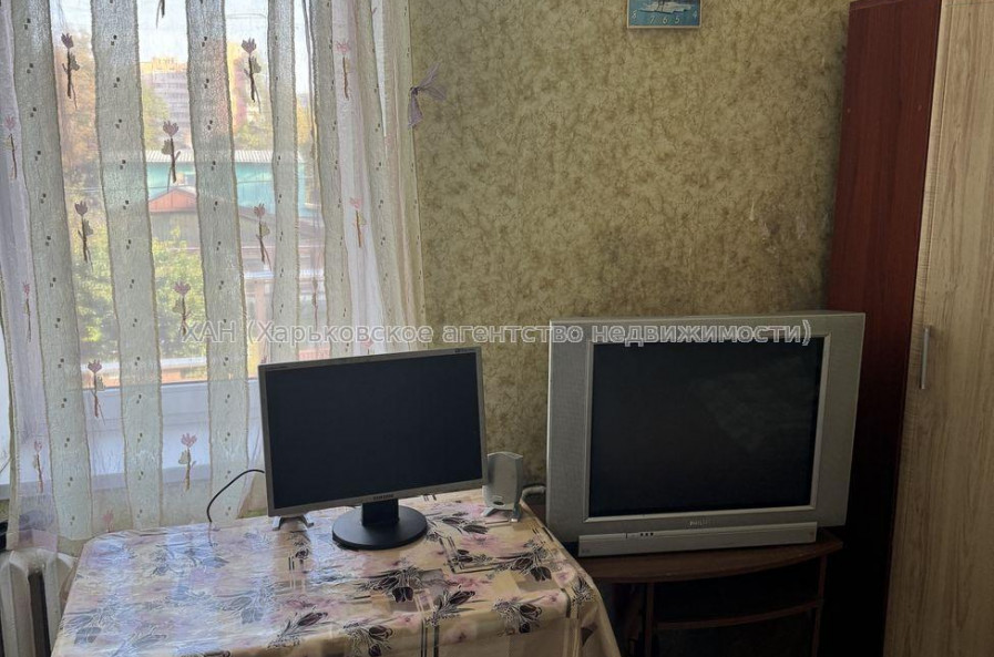 Продам квартиру, Павловская ул. , 1  ком., 18 м², косметический ремонт 
