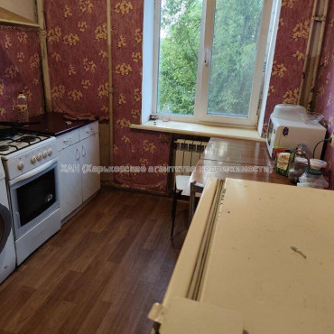 Продам квартиру, Салтовское шоссе , 3 кім., 70 м², косметический ремонт 
