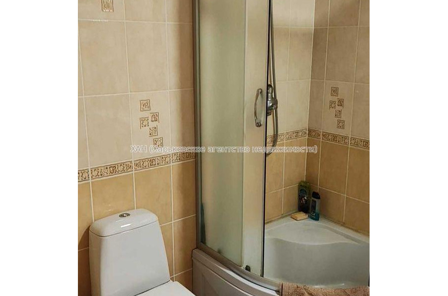 Продам квартиру, Дмитриевская ул. , 3 кім., 63.80 м², евроремонт 