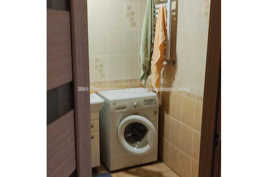 Продам квартиру, Дмитриевская ул. , 3 кім., 63.80 м², евроремонт 