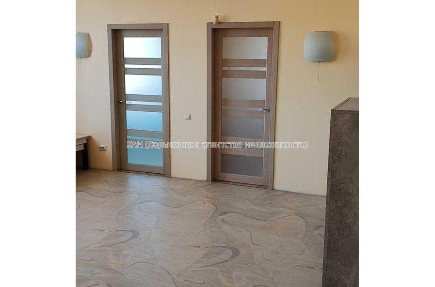 Продам квартиру, Дмитриевская ул. , 3 кім., 63.80 м², евроремонт 