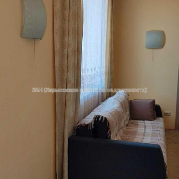 Продам квартиру, Дмитриевская ул. , 3 кім., 63.80 м², евроремонт 