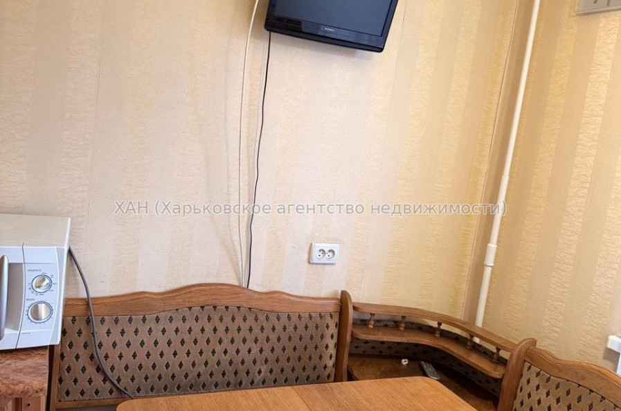 Продам квартиру, Леся Сердюка ул. , 4 , 1  ком., 33 м², косметический ремонт 