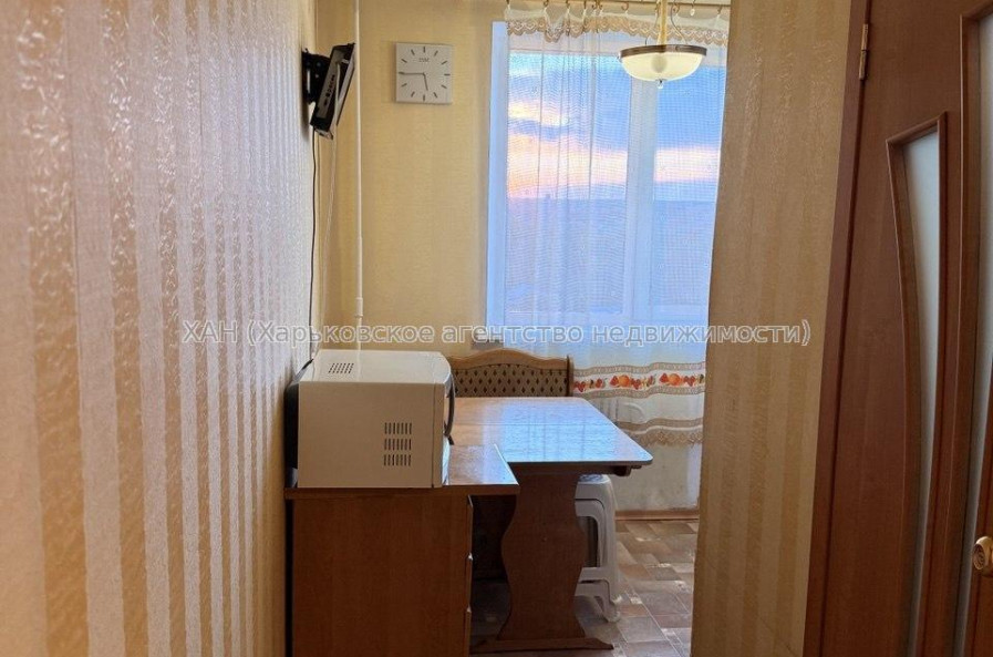 Продам квартиру, Леся Сердюка ул. , 4 , 1  ком., 33 м², косметический ремонт 