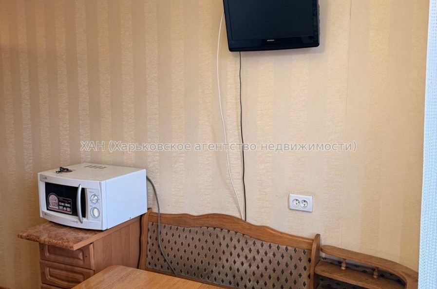 Продам квартиру, Леся Сердюка ул. , 4 , 1  ком., 33 м², косметический ремонт 
