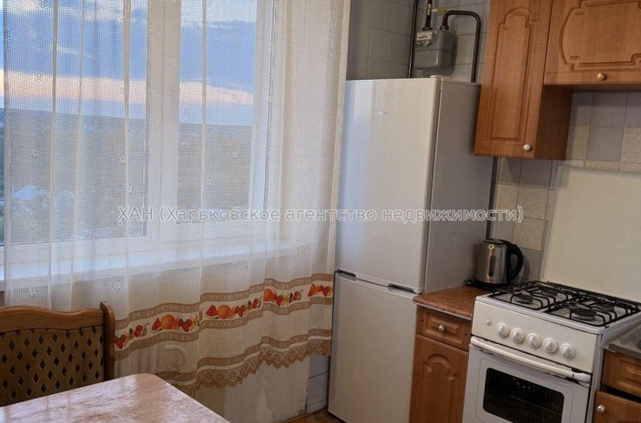 Продам квартиру, Леся Сердюка ул. , 4 , 1  ком., 33 м², косметический ремонт 
