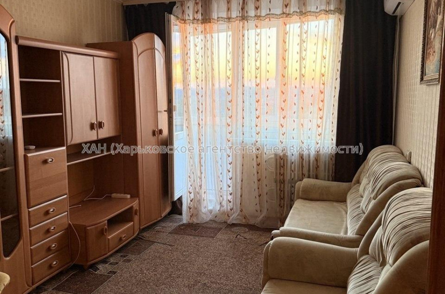 Продам квартиру, Леся Сердюка ул. , 4 , 1  ком., 33 м², косметический ремонт 
