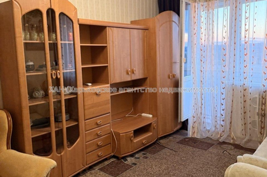 Продам квартиру, Леся Сердюка ул. , 4 , 1  ком., 33 м², косметический ремонт 