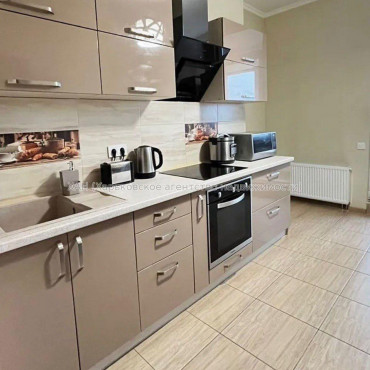 Продам квартиру, Клочковская ул. , 2 кім., 70 м², косметический ремонт 