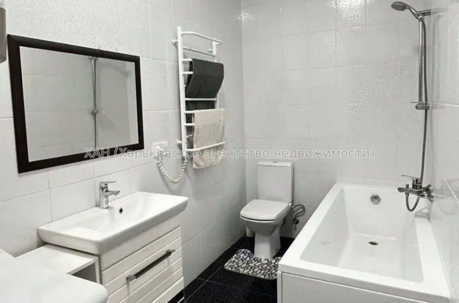 Продам квартиру, Клочковская ул. , 2 кім., 70 м², косметический ремонт 