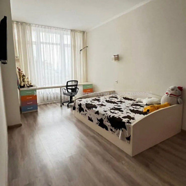 Продам квартиру, Клочковская ул. , 2 кім., 70 м², косметический ремонт 