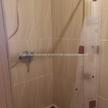 Продам квартиру, Шевченковский пер. , 1  ком., 18.50 м², капитальный ремонт 