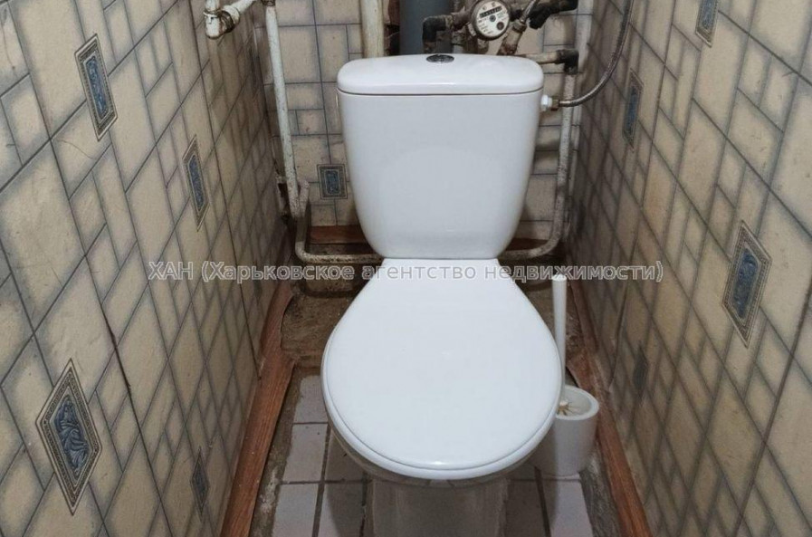 Продам квартиру, 3 кім., 68.30 м², косметический ремонт 