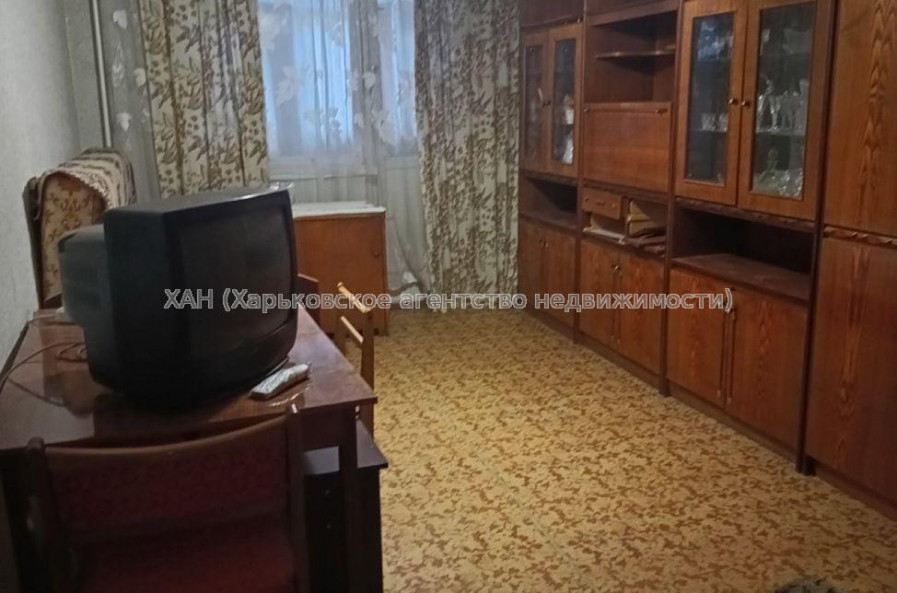 Продам квартиру, 3 кім., 68.30 м², косметический ремонт 