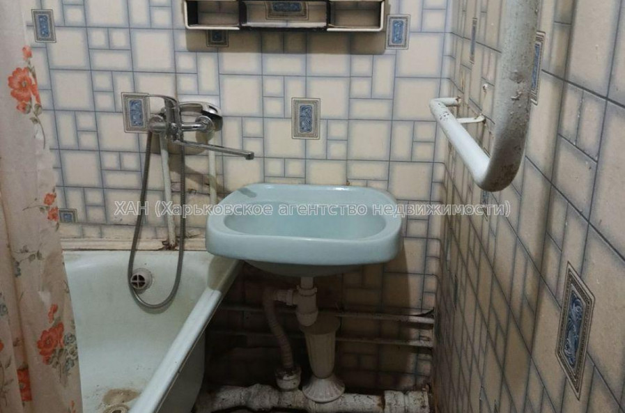 Продам квартиру, 3 кім., 68.30 м², косметический ремонт 