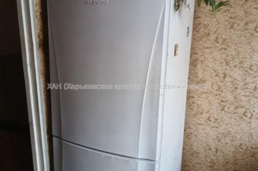 Продам квартиру, 3 кім., 68.30 м², косметический ремонт 
