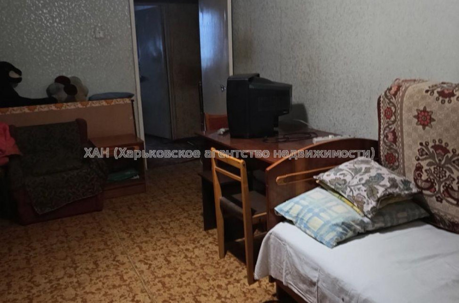 Продам квартиру, 3 кім., 68.30 м², косметический ремонт 