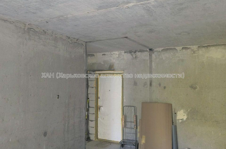 Продам квартиру, 1 кім., 38 м², без отделочных работ 