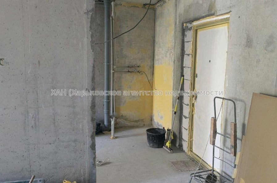 Продам квартиру, 1 кім., 38 м², без отделочных работ 