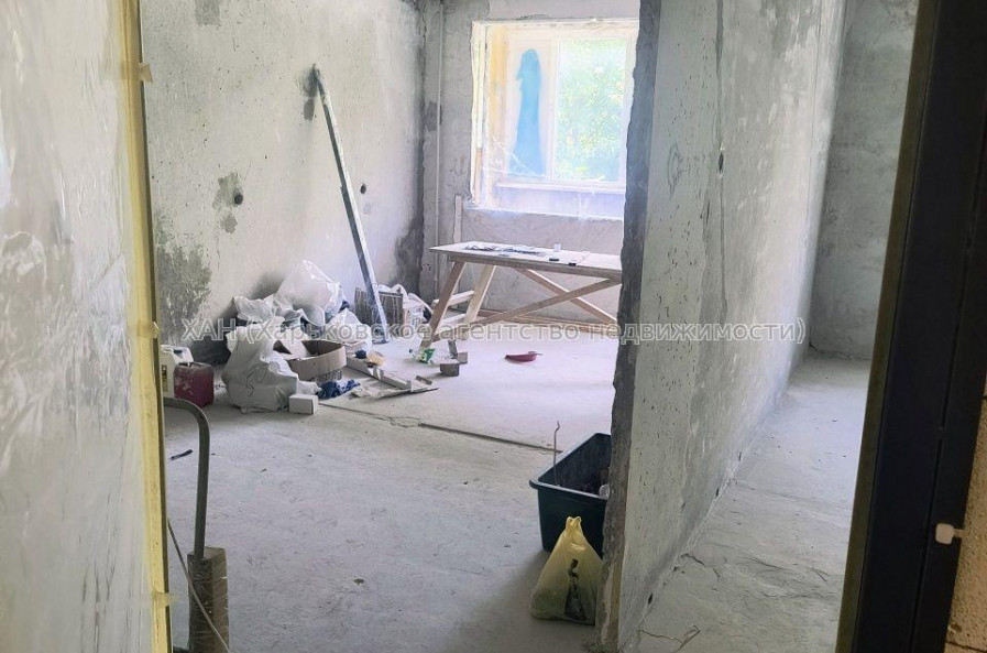 Продам квартиру, 1 кім., 38 м², без отделочных работ 