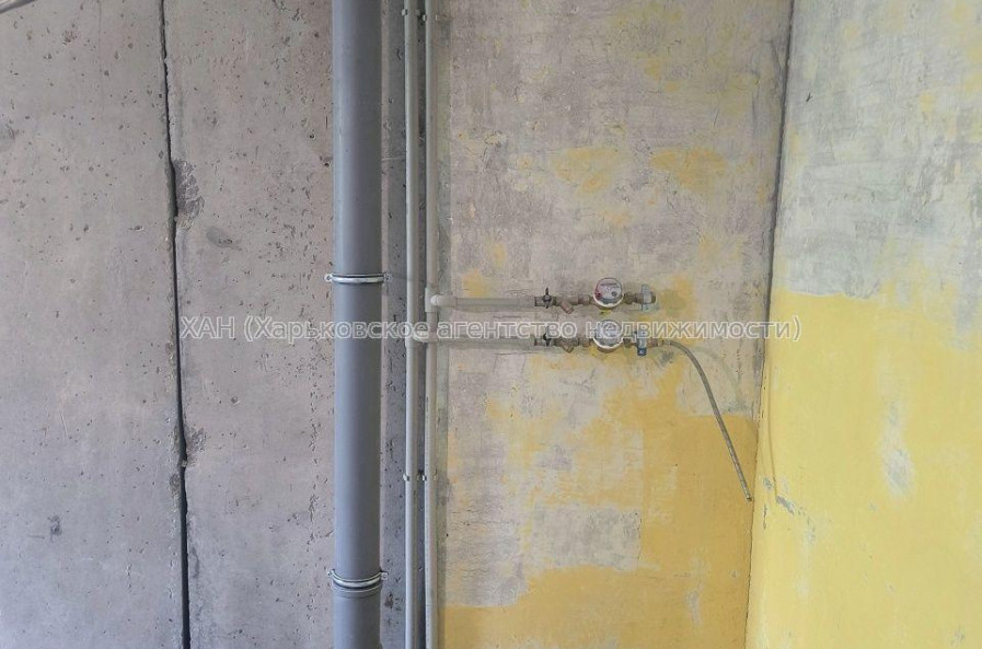 Продам квартиру, 1 кім., 38 м², без отделочных работ 