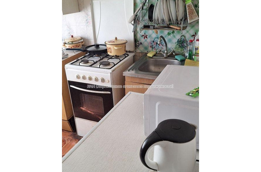 Продам квартиру, Жуковского просп. , 1  ком., 37 м², советский ремонт 