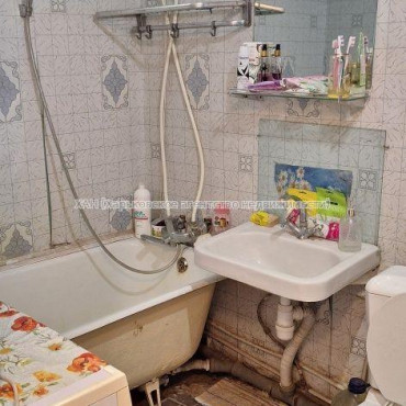 Продам квартиру, Жуковского просп. , 1  ком., 37 м², советский ремонт 