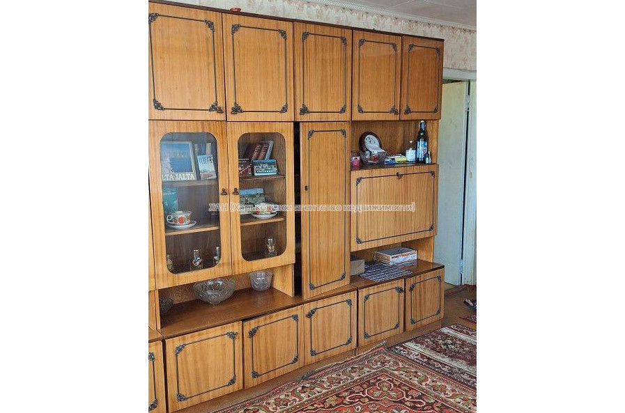 Продам квартиру, Жуковского просп. , 1  ком., 37 м², советский ремонт 