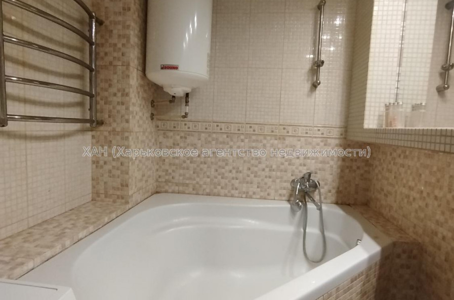 Продам квартиру, Юбилейный просп. , 3  ком., 64.80 м², капитальный ремонт 