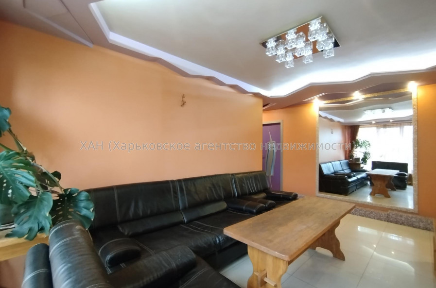 Продам квартиру, Юбилейный просп. , 3  ком., 64.80 м², капитальный ремонт 