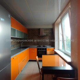Продам квартиру, Юбилейный просп. , 3 кім., 64.80 м², капитальный ремонт