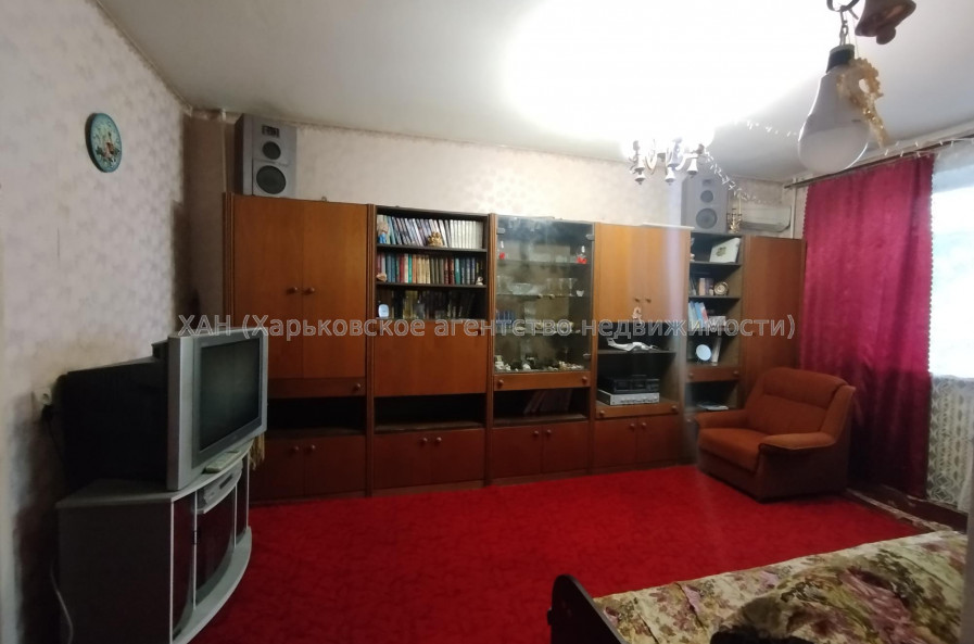 Продам квартиру, Тракторостроителей просп. , 150 , 4  ком., 84 м², советский ремонт 
