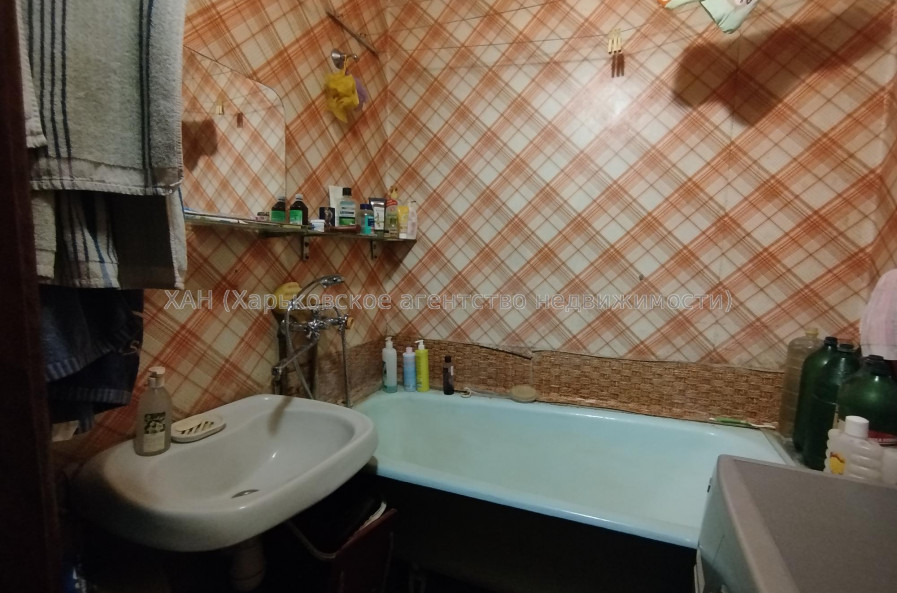 Продам квартиру, Тракторостроителей просп. , 150 , 4  ком., 84 м², советский ремонт 