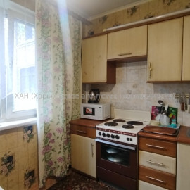 Продам квартиру, Тракторостроителей просп. , 150 , 4  ком., 84 м², советский ремонт