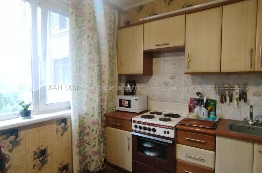 Продам квартиру, Тракторостроителей просп. , 150 , 4  ком., 84 м², советский ремонт 