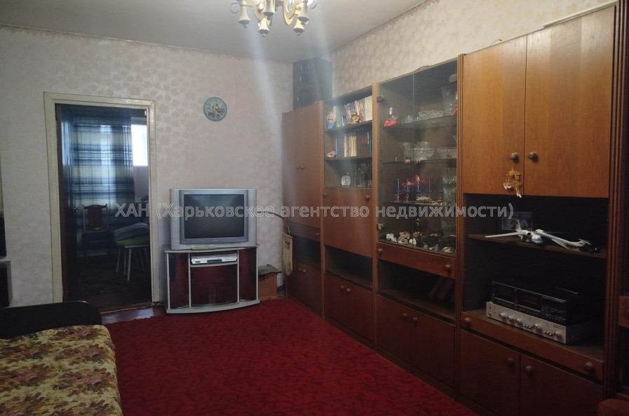 Продам квартиру, Тракторостроителей просп. , 150 , 4  ком., 84 м², советский ремонт 