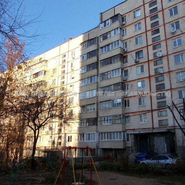 Продам квартиру, Шатиловская ул. , 1  ком., 32.80 м², косметический ремонт 