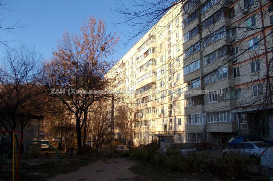 Продам квартиру, Шатиловская ул. , 1  ком., 32.80 м², косметический ремонт 