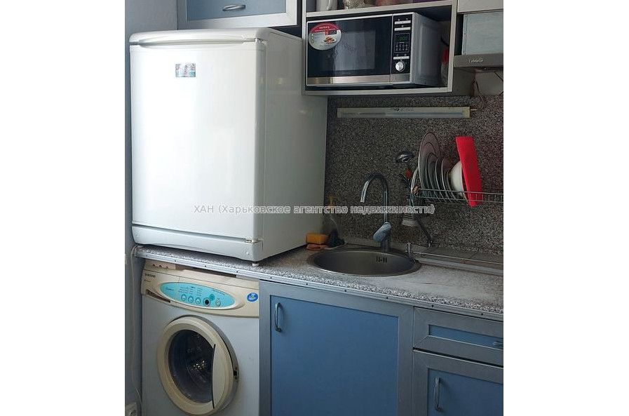 Продам квартиру, Шатиловская ул. , 1  ком., 32.80 м², косметический ремонт 