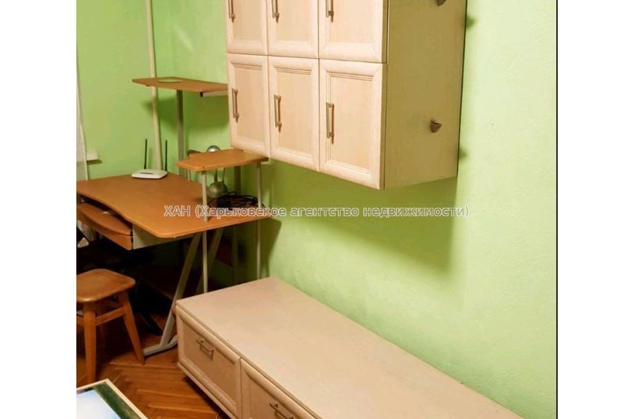 Продам квартиру, Шатиловская ул. , 1  ком., 32.80 м², косметический ремонт 