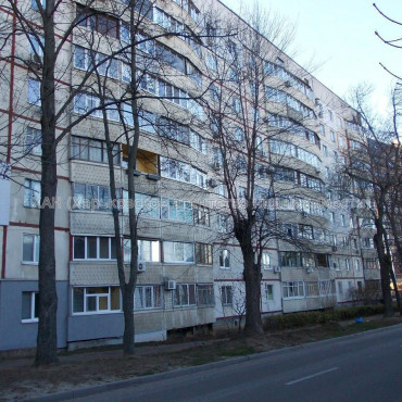 Продам квартиру, Шатиловская ул. , 1  ком., 32.80 м², косметический ремонт 