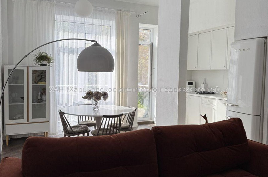 Продам квартиру, Юри Зойфера ул. , 2 кім., 75 м², евроремонт 