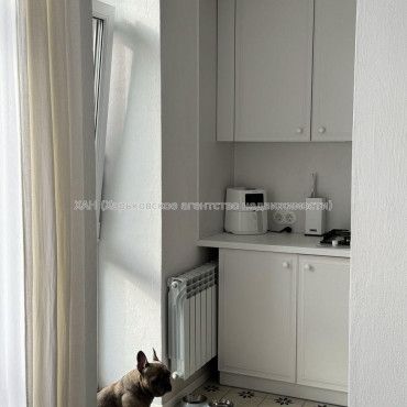 Продам квартиру, Юри Зойфера ул. , 2 кім., 75 м², евроремонт 