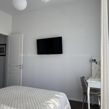 Продам квартиру, Юри Зойфера ул. , 2 кім., 75 м², евроремонт 