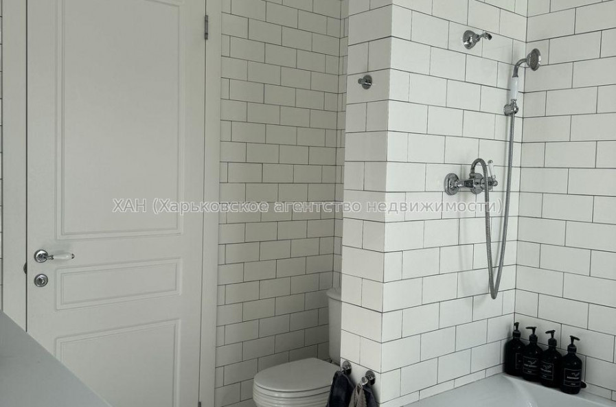 Продам квартиру, Юри Зойфера ул. , 2 кім., 75 м², евроремонт 