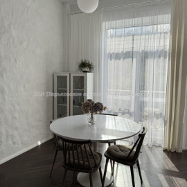 Продам квартиру, Юри Зойфера ул. , 2 кім., 75 м², евроремонт