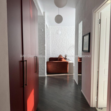 Продам квартиру, Юри Зойфера ул. , 2 кім., 75 м², евроремонт 