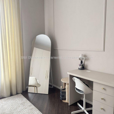 Продам квартиру, Юри Зойфера ул. , 2 кім., 75 м², евроремонт 
